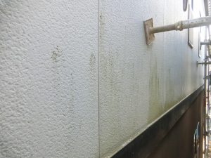 ピンホール　外壁