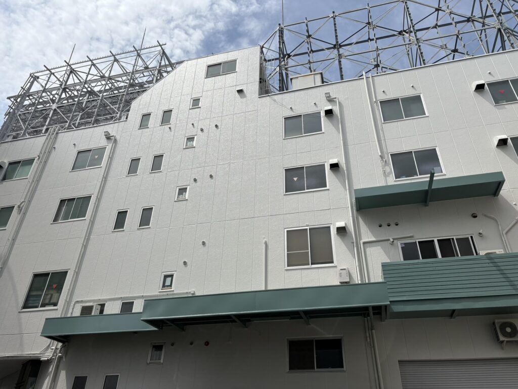 外壁塗装前の外観(色あせ・汚れ)